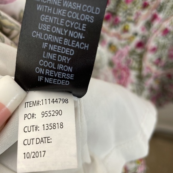 Torrid 2 IVORY FLORAL PRINT CHALLIS SKATER DRESS - Picture 10 of 10